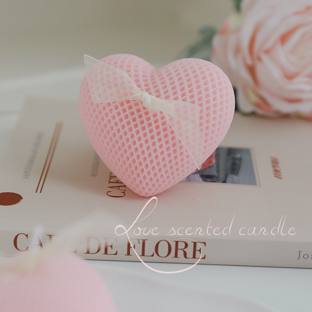 เทียนหอมรูปหัวใจสำหรับวันวาเลน - Candle Fragrance บทวิจารณ์และราคา